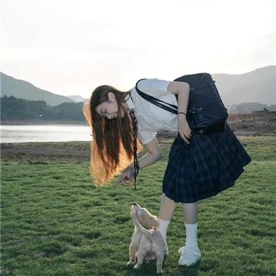 黑衣女子的香气